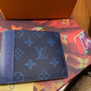 Lv wallet